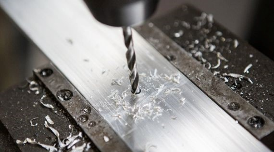 Wiercenie w aluminium - jakie parametry, obroty i wiertło dobrać?